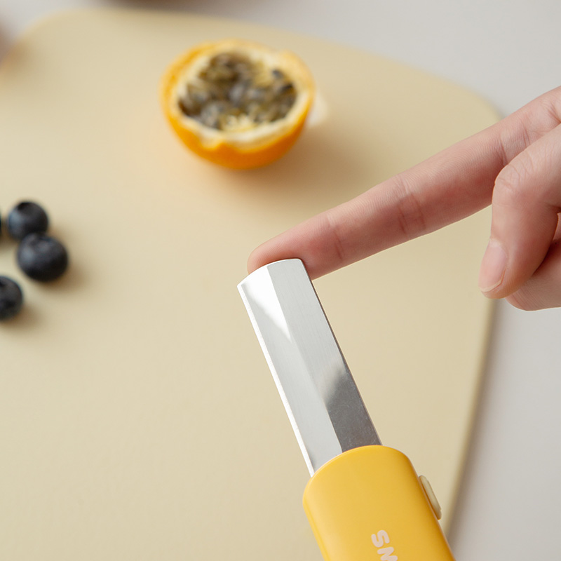 3-in-1 Fruit Knife